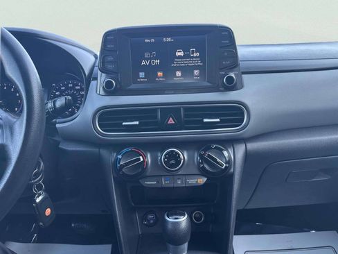 Used 2020 Hyundai Kona SE FWD image 30