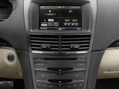 Used 2016 Lincoln MKT AWD w/ Equipment Group 201A image 9