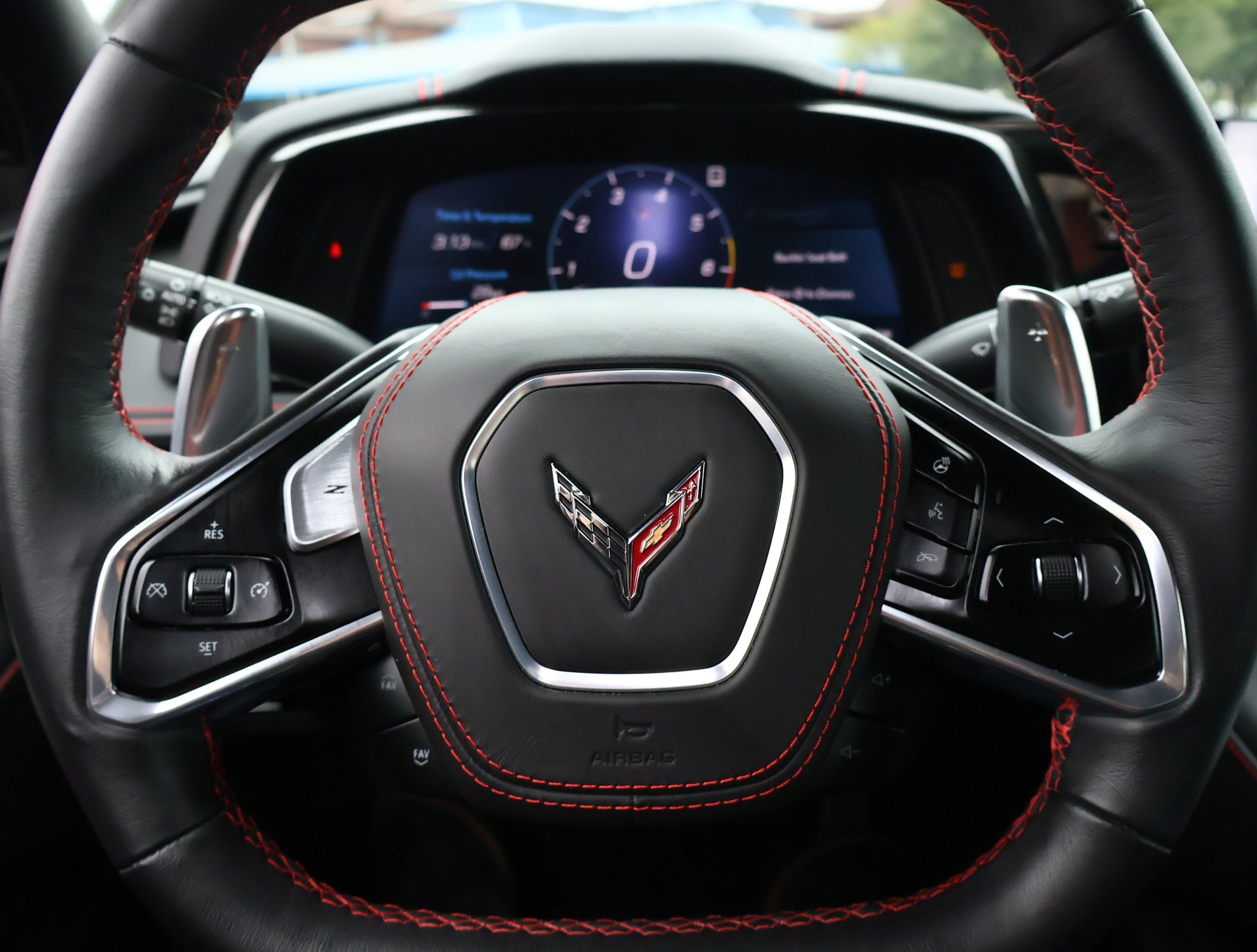 Used 2021 Chevrolet Corvette Stingray Premium Cpe w/ Engine Appearance Package RWD image 17