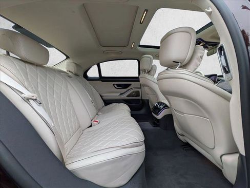 Certified 2022 Mercedes-Benz S 580 4MATIC Sedan image 21