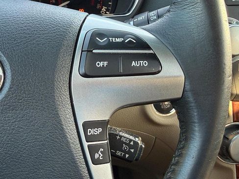 Used 2012 Toyota Highlander Limited w/ Tow Pkg AWD/4WD image 19