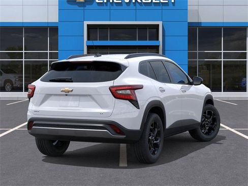 New 2026 Chevrolet Trax LT image 4