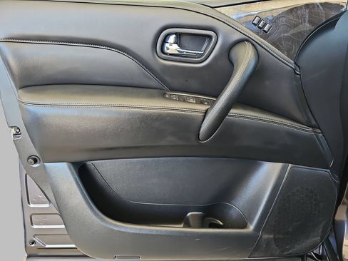 Used 2024 INFINITI QX80 Luxe AWD/4WD image 33