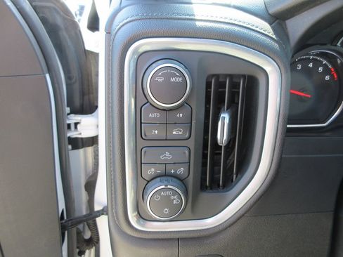 Used 2021 Chevrolet Silverado 1500 LT AWD/4WD image 24