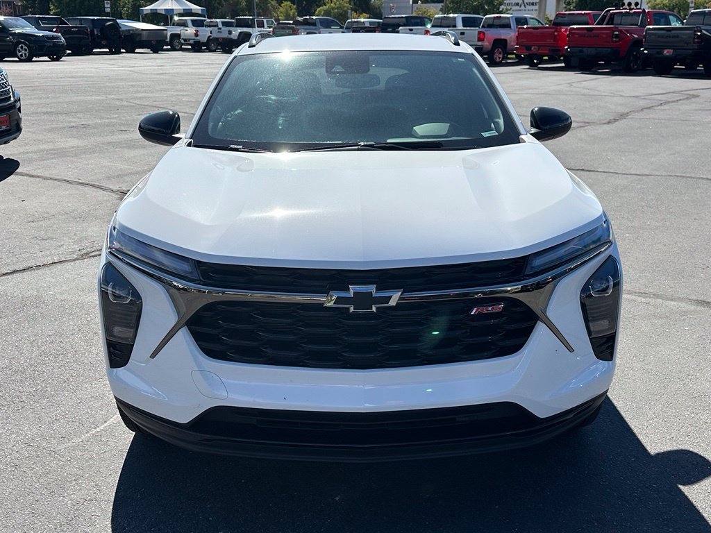 Certified 2026 Chevrolet Trax RS w/ Driver Confidence Package FWD image 5