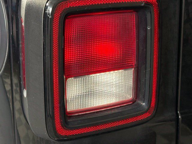 Used 2021 Jeep Wrangler Sport AWD/4WD image 13
