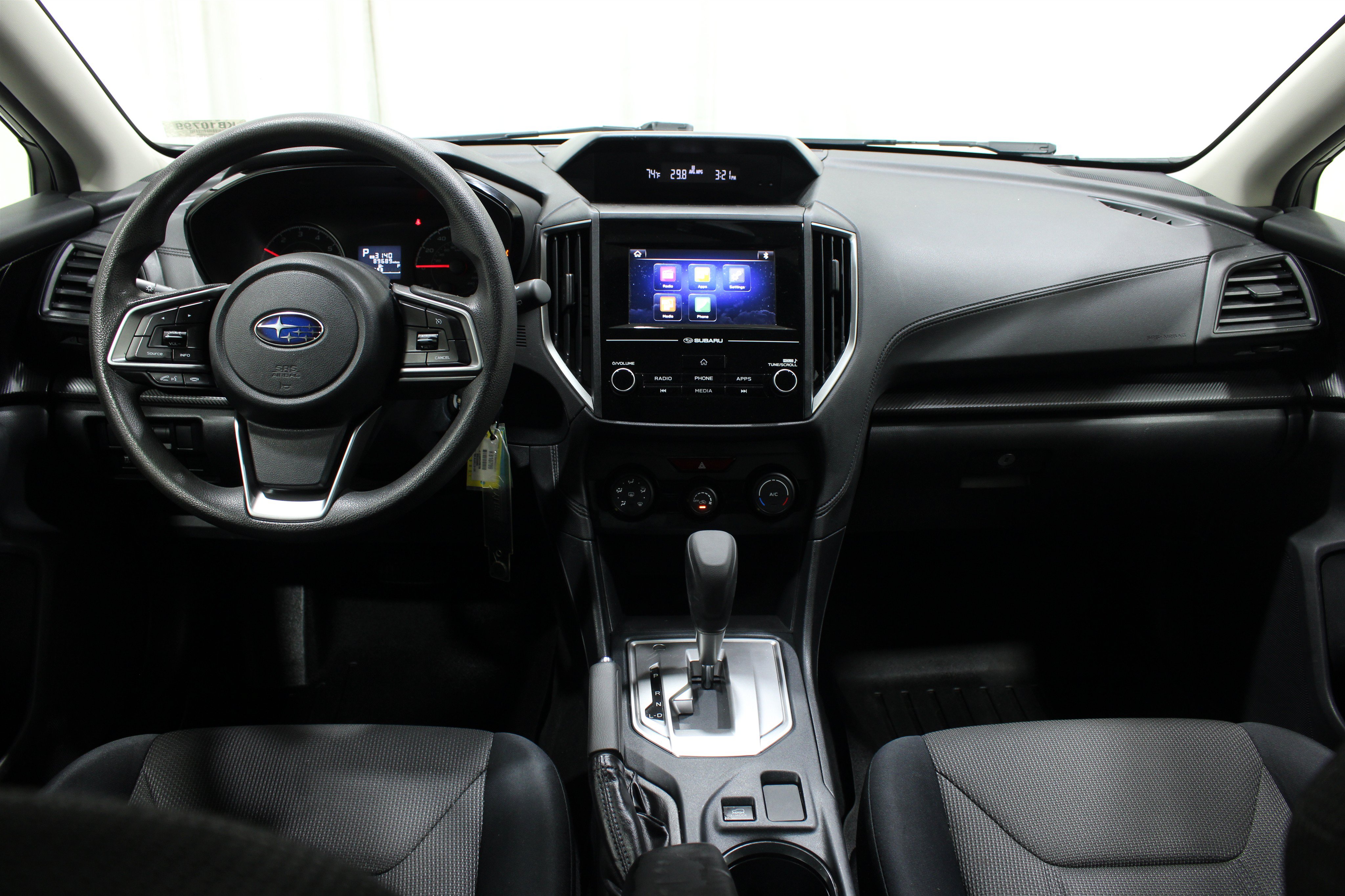 Used 2018 Subaru Crosstrek 2.0i AWD/4WD image 2