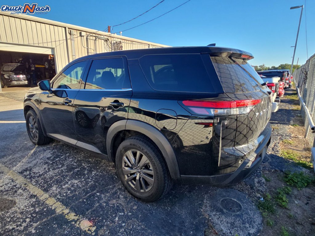 Used 2022 Nissan Pathfinder S FWD image 4