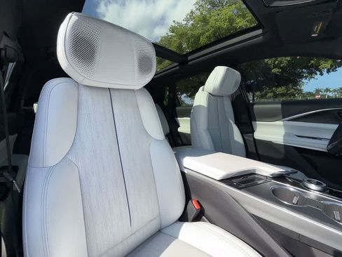 Used 2024 Cadillac Lyriq Luxury RWD image 27