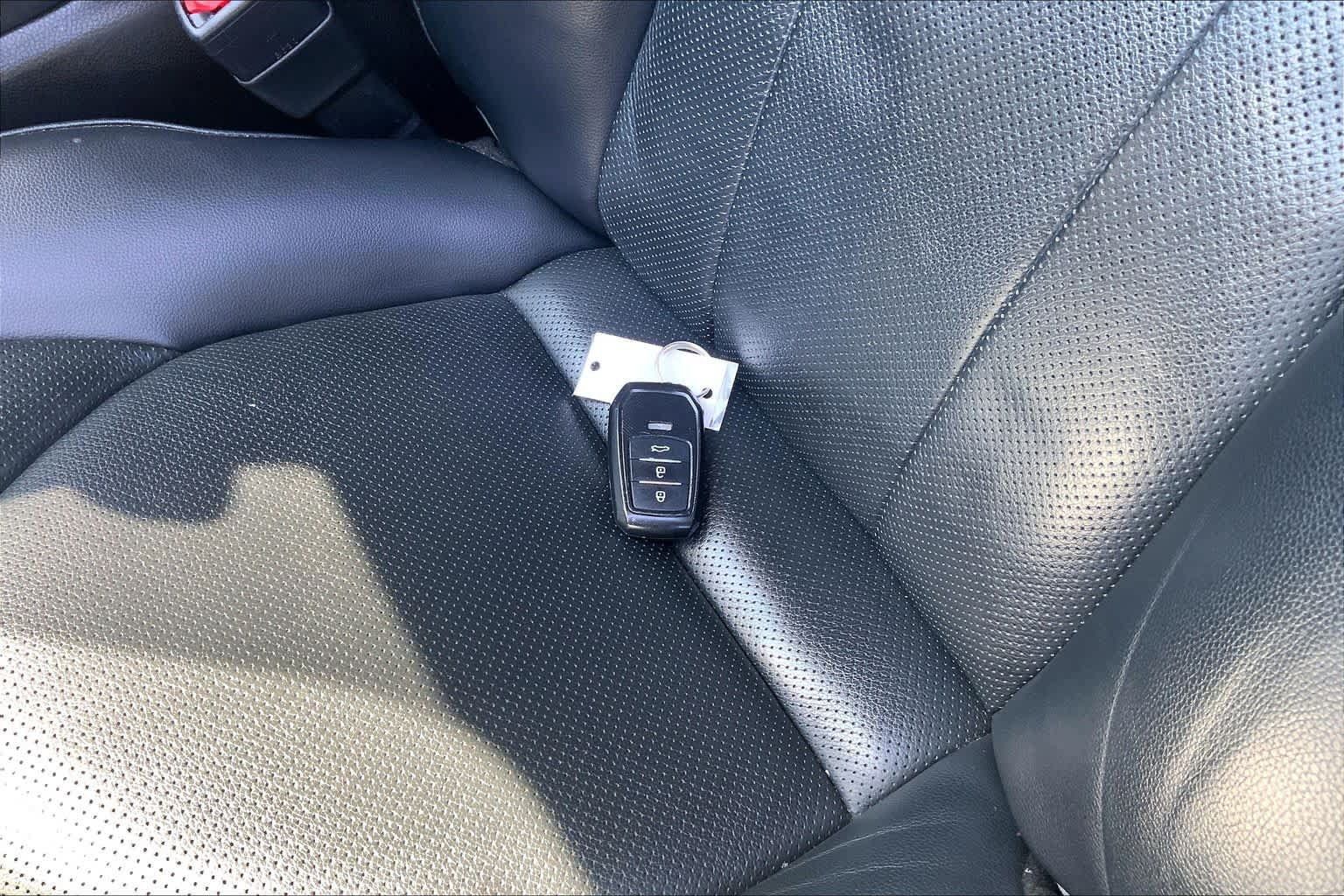 Used 2023 Toyota Highlander Limited FWD image 14