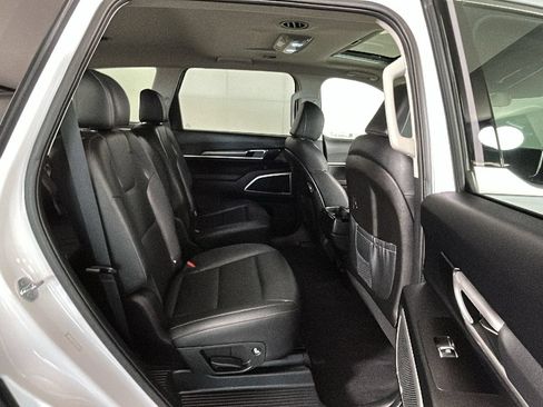 Used 2022 Kia Telluride S AWD/4WD image 35