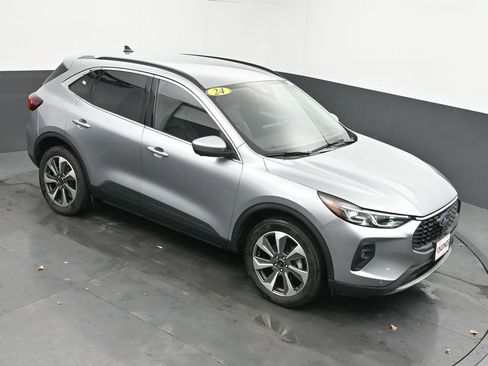 Used 2024 Ford Escape Platinum image 35
