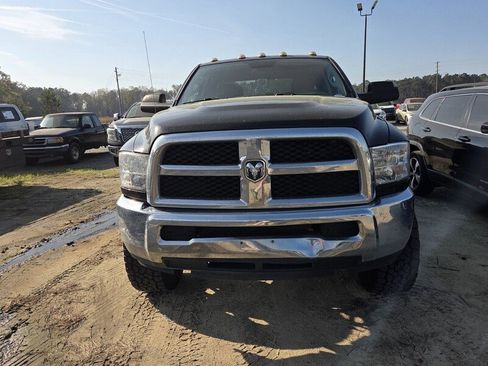 Used 2017 RAM 2500 Tradesman w/ Chrome Appearance Group image 4