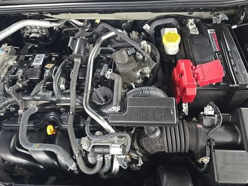 Used 2025 Nissan Sentra SR w/ SR Premium Package FWD image 5