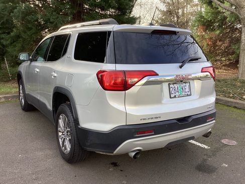 Used 2019 GMC Acadia SLE w/ Driver Alert Package I image 10