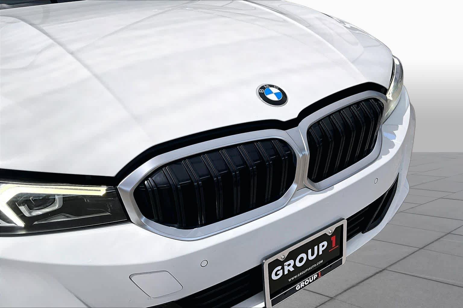 Used 2023 BMW 330i Sedan w/ Driving Assistance Package RWD image 30