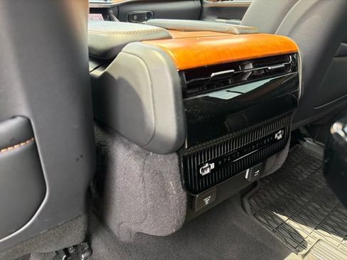 Used 2024 Jeep Grand Wagoneer L Series III AWD/4WD image 31