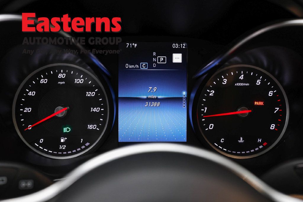 Used 2022 Mercedes-Benz GLC 300 4MATIC w/ Multimedia Package Lite image 19