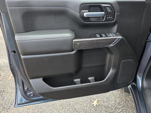 Used 2022 Chevrolet Silverado 1500 LTZ AWD/4WD image 35