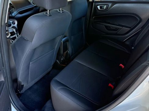 Used 2015 Ford Fiesta SE image 10