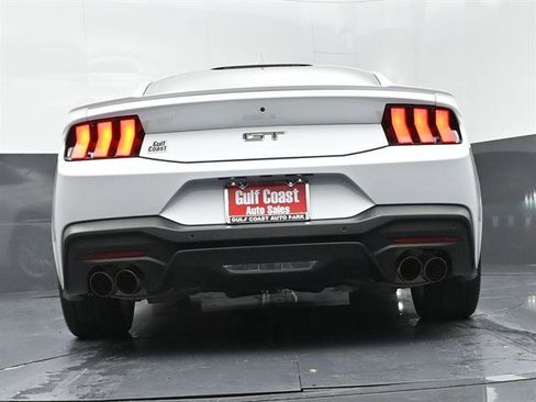 Used 2025 Ford Mustang GT Premium RWD image 32