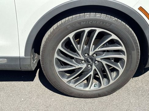 Used 2020 Lincoln Nautilus Reserve w/ Equipment Group 201A AWD/4WD image 10