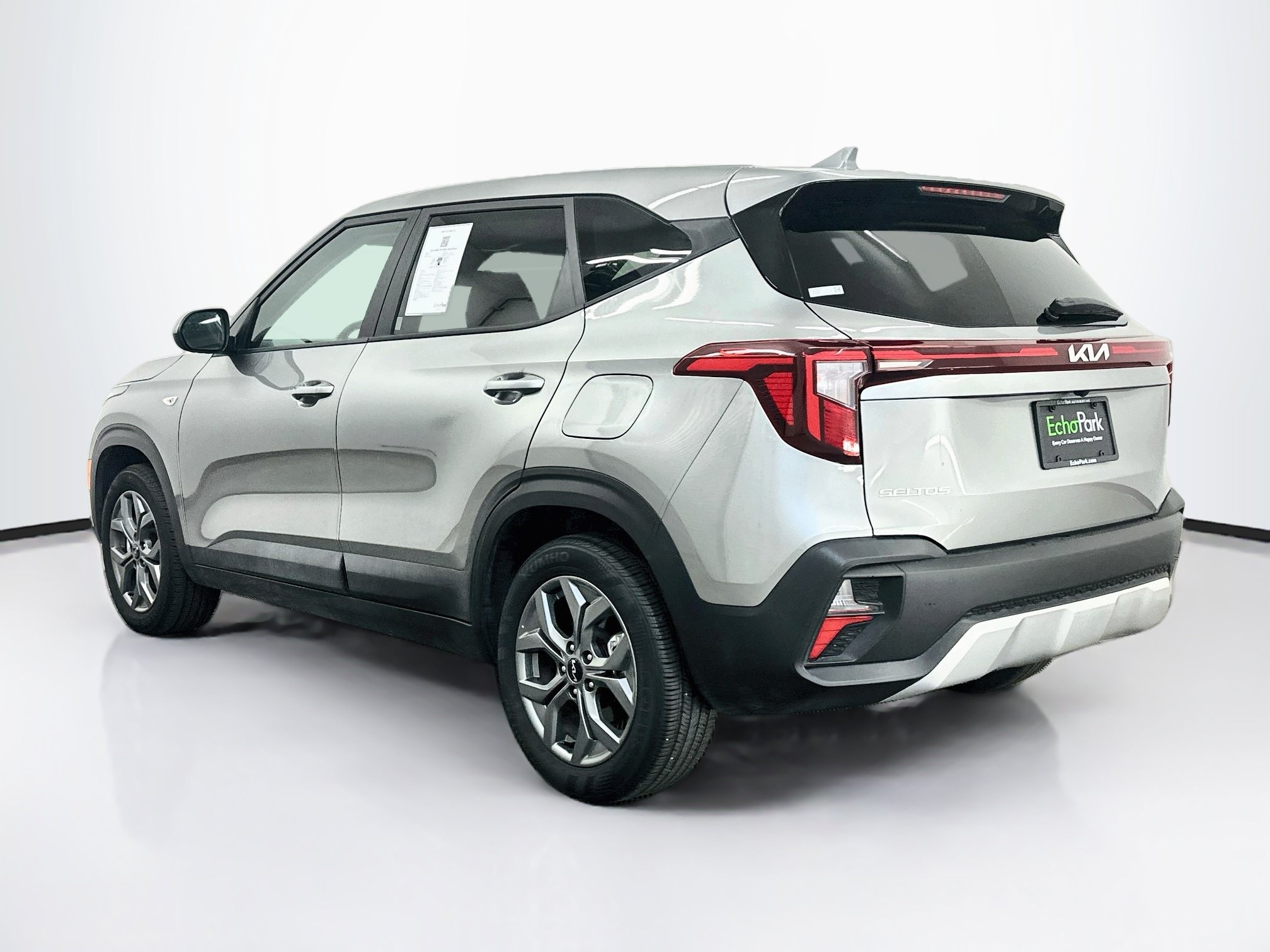 Used 2026 Kia Seltos LX AWD/4WD image 5