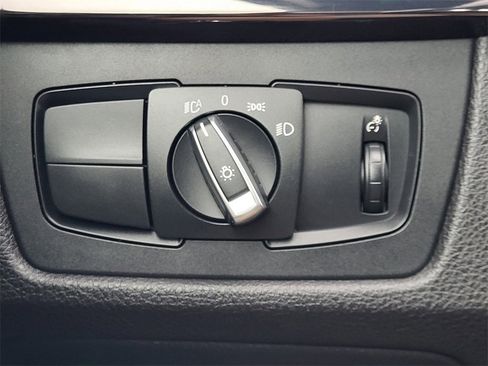 Used 2020 BMW M4 Convertible image 24