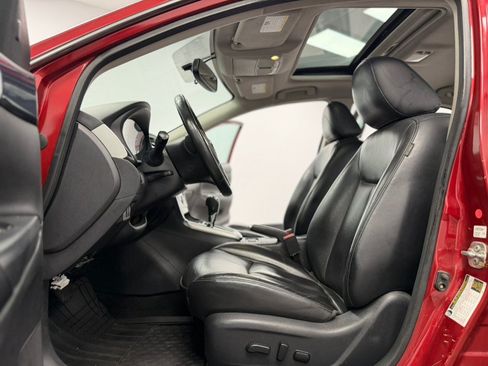 Used 2019 Nissan Sentra SR w/ Premium Package (SR) FWD image 30