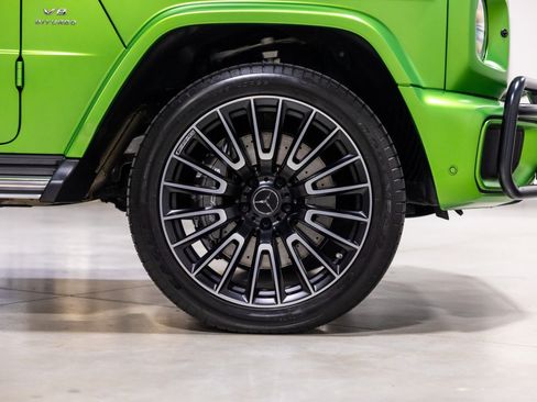 Used 2025 Mercedes-Benz G 63 AMG 4MATIC w/ AMG Carbon Fiber Package image 23