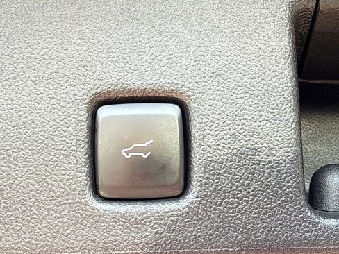 Used 2024 Ford Escape ST-Line image 19