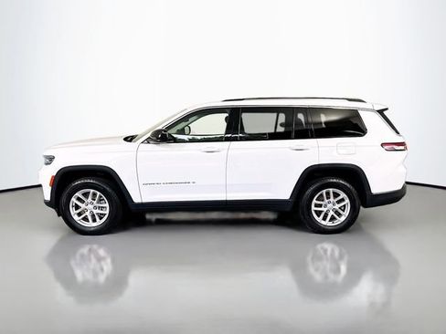 Used 2023 Jeep Grand Cherokee L Laredo image 2