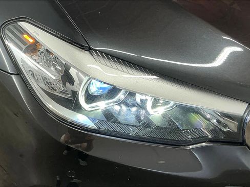 Used 2019 BMW 530e 530e iPerformance image 30