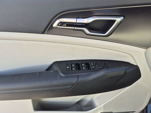 New 2026 Kia Sportage EX image 6