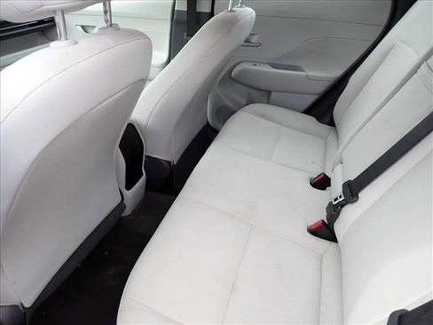 Used 2024 Hyundai Kona SE AWD/4WD image 9