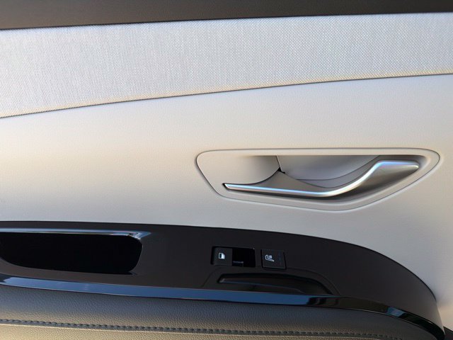 New 2026 Hyundai Tucson Limited FWD image 32