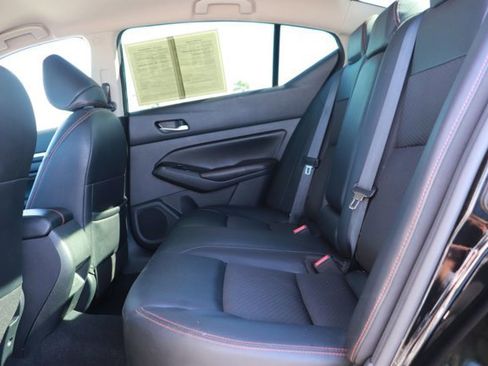 Used 2023 Nissan Altima 2.5 SR image 12