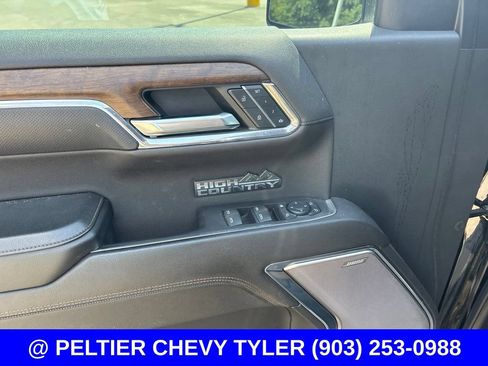 Used 2023 Chevrolet Silverado 1500 High Country w/ Technology Package AWD/4WD image 13