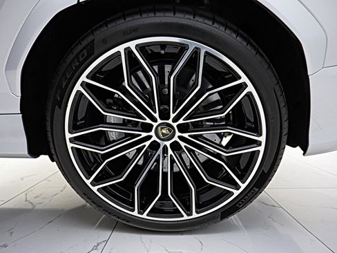 Used 2026 Lamborghini Urus SE AWD/4WD image 47