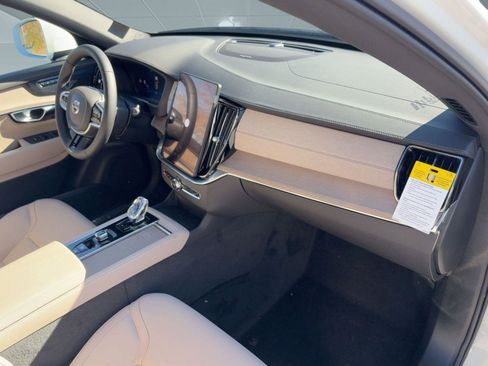 New 2026 Volvo XC90 T8 Plus w/ Protection Package image 31