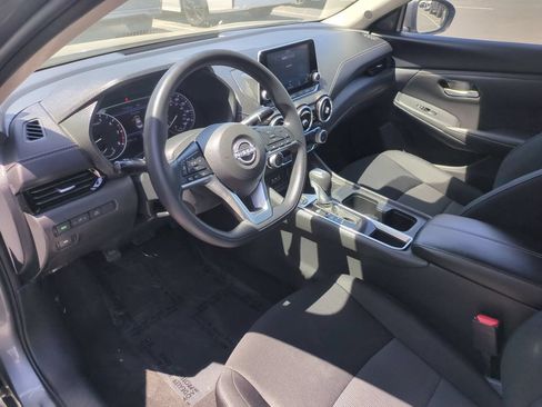 Used 2025 Nissan Sentra SV FWD image 14