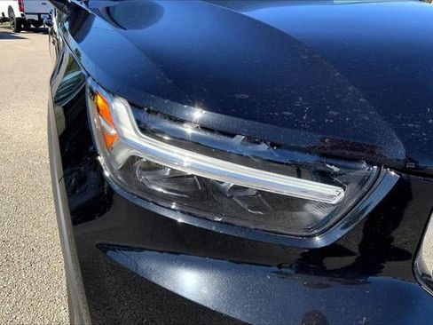 Used 2022 Volvo XC40 T5 Momentum image 28