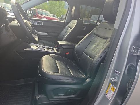 Certified 2023 Ford Explorer Limited AWD/4WD image 15