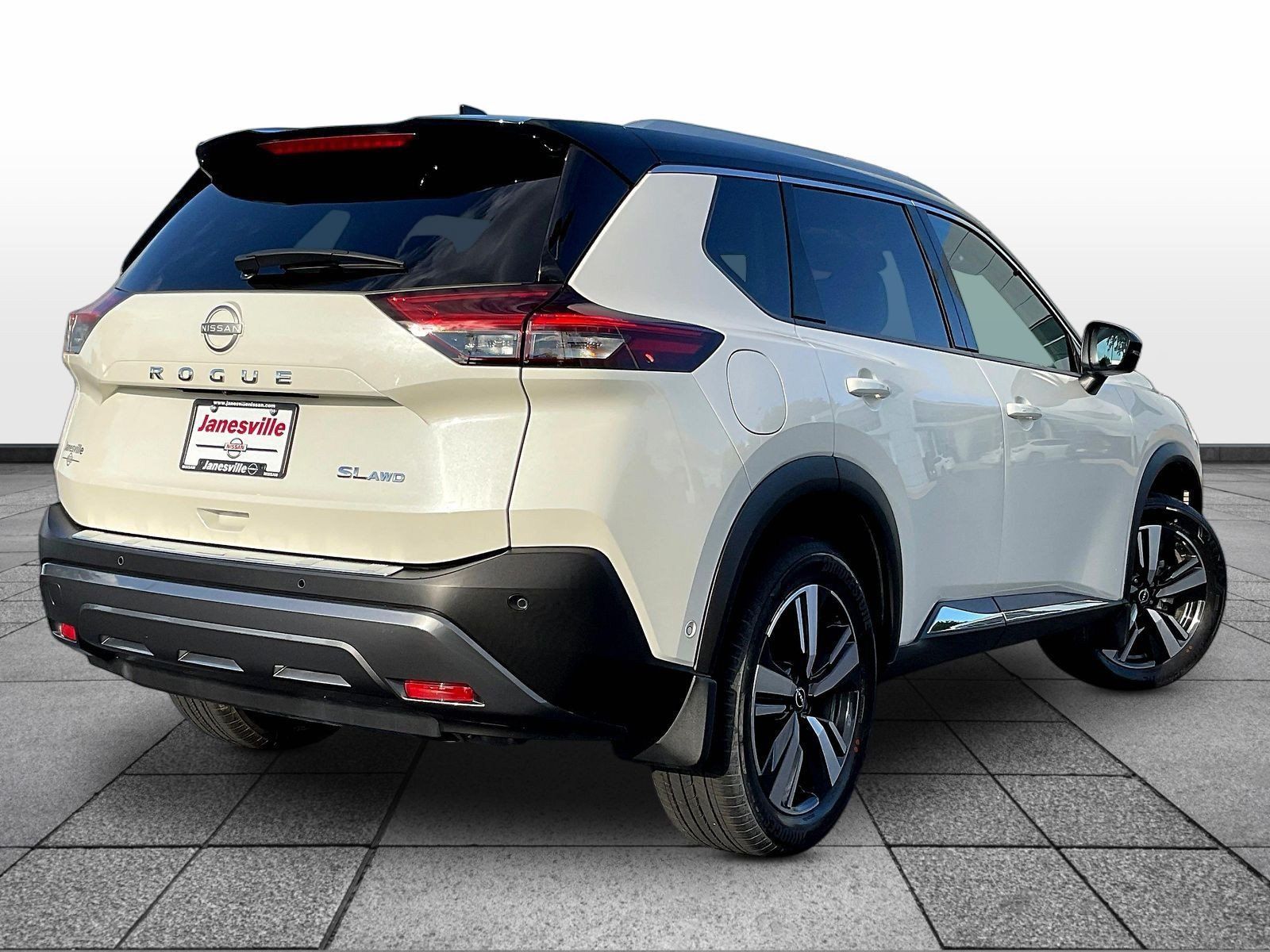 Certified 2023 Nissan Rogue SL w/ SL Premium Package AWD/4WD image 7