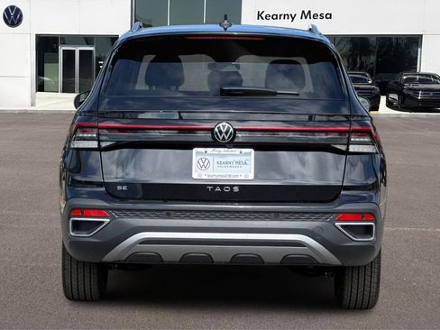 New 2025 Volkswagen Taos SE image 5
