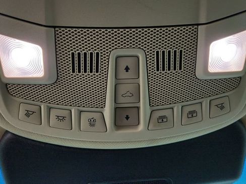 Used 2019 Lincoln Nautilus Reserve FWD image 19
