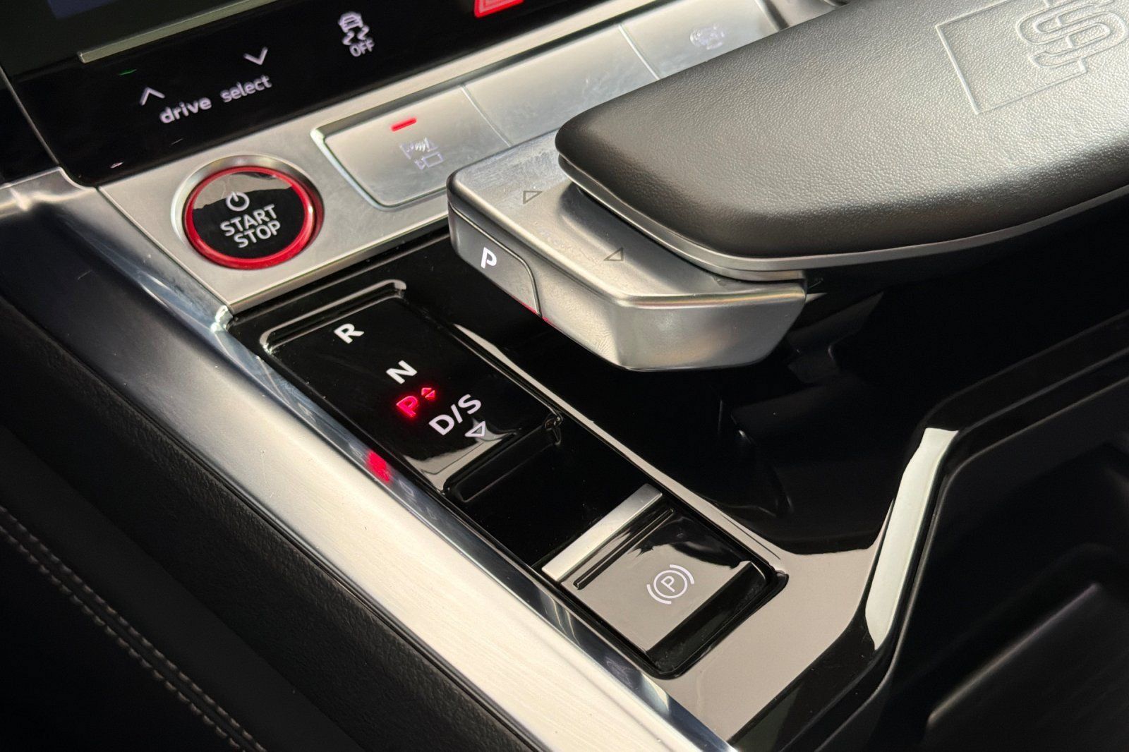 Used 2022 Audi e-tron S Premium Plus AWD/4WD image 21