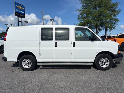 Used 2024 GMC Savana 2500 w/ Driver Convenience Package RWD image 4
