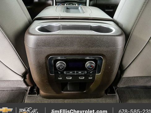 Used 2022 Chevrolet Tahoe Z71 w/ Luxury Package AWD/4WD image 21