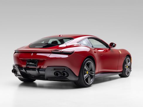 Certified 2022 Ferrari Roma RWD image 9